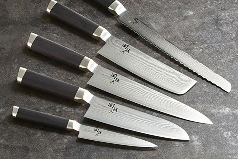 Why Japanese kitchen knives are reliable. How to choose your best knife and about best recommend classic Santoku knife.